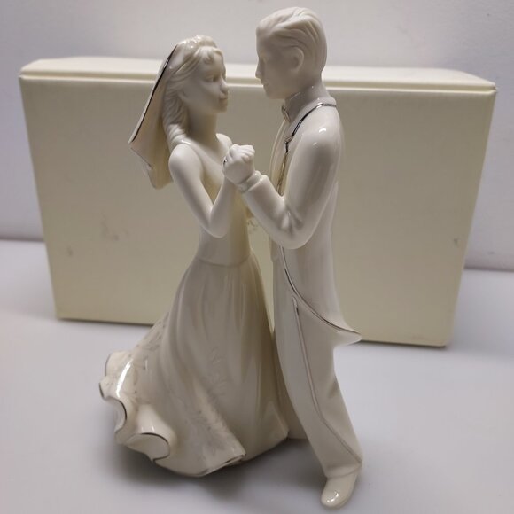 LENOX WEDDING PROMISES COLLECTION BRIDE/GROOM FIRST DANCE PORCELAIN NEW NOS VTG - Picture 7 of 16